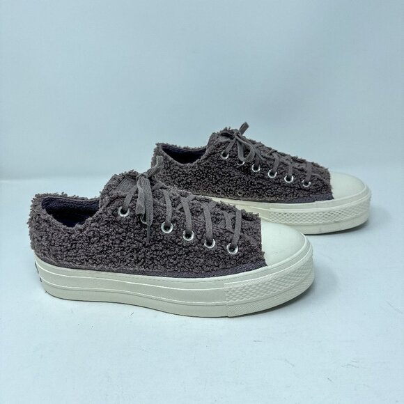 Converse Chuck Taylor All Star Womens 8.5 Low Top Platform Purple Sherpa - Picture 1 of 10